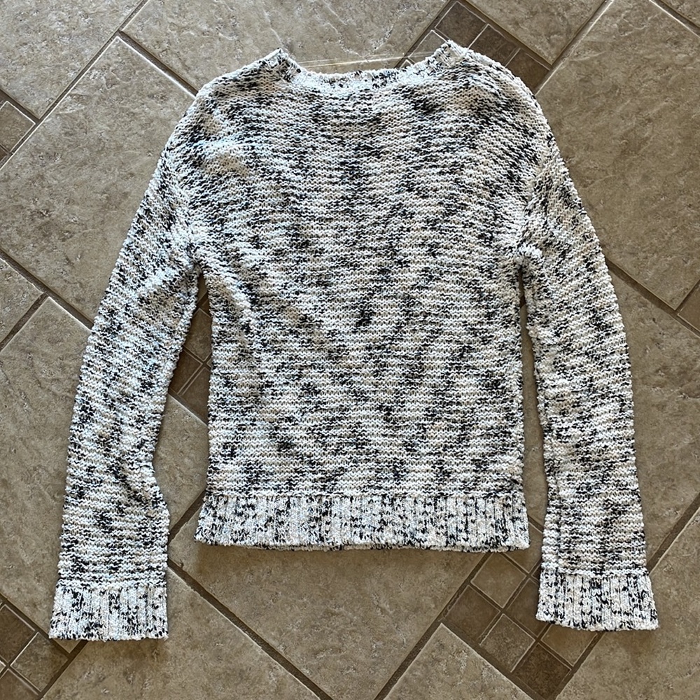 Crewneck Color Effect Pullover - Picture 6 of 6